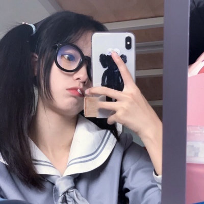 闺蜜头像单人一左一右高清,快和你的好姐妹一起换上吧