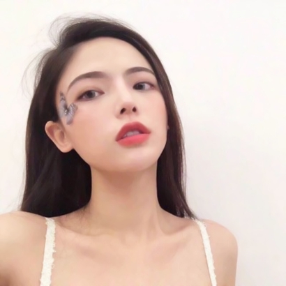 👸2025真人时尚潮流女生头像来袭！