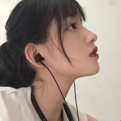 微信真人优质女生头像照片