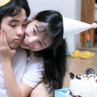 超甜！微信高清生日情侣真人图片头像推荐
