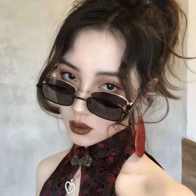 超绝的QQ头像女生潮图真人款