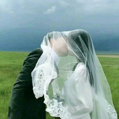 婚纱情侣头像浪漫一对两张，浪漫值瞬间爆表！