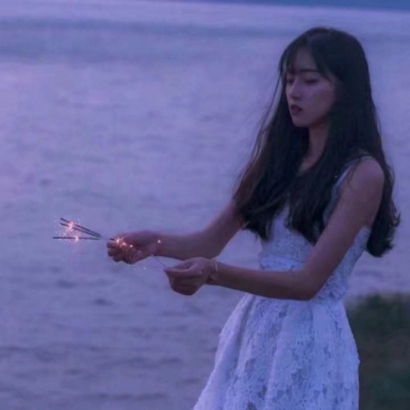 被2025年意境真人女生头像美哭