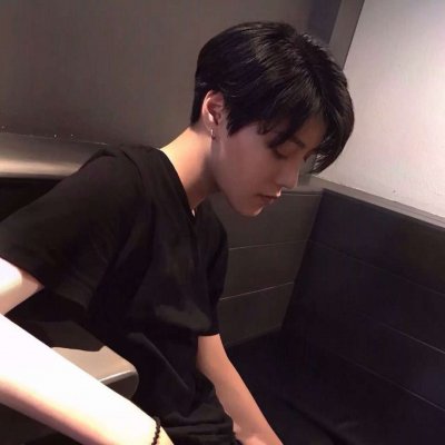 🔥2025超绝的男生真人QQ个性头像来袭