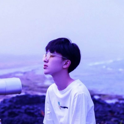 紫色系真人男生头像,氛围感直接拉满💜