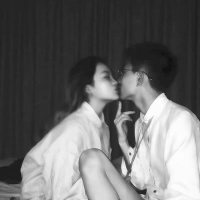 超酷黑白系一左一右情侣头像,个性拉满!