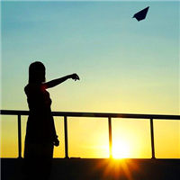 扔纸飞机头像图片大全