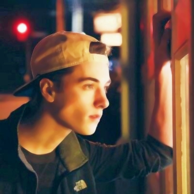 真人男生欧美微信头像图片推荐