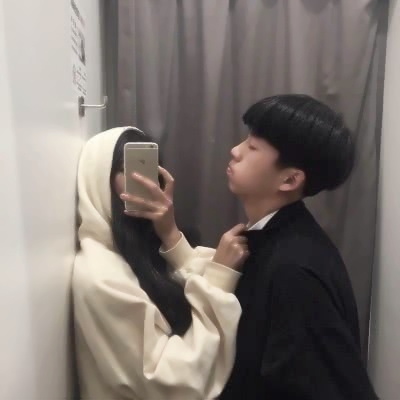 头像情侣一人一半双人,超甜超有默契💕