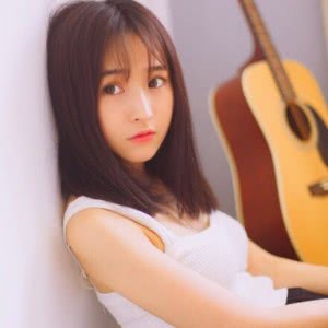 心事重重氛围感文艺女生头像图片