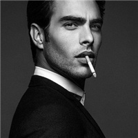 男生必备的黑白成熟沧桑感微信头像图片