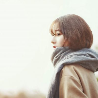 那些透着寂寞感的真人女生头像