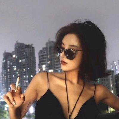 超绝！冷酷感高清女生微信头像来袭