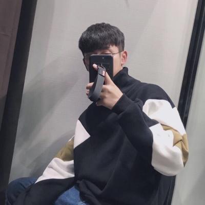 超有创意!手机遮脸一左一右情侣头像大集合📱