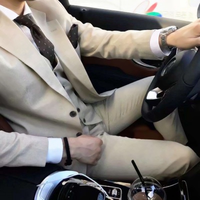 不露脸的西装领带成熟男生头像来袭