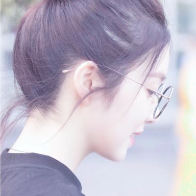 超赞！戴眼镜头像女生图片大放送👓