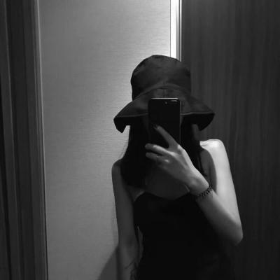 超酷黑白系一男一女QQ情侣头像来袭🥰