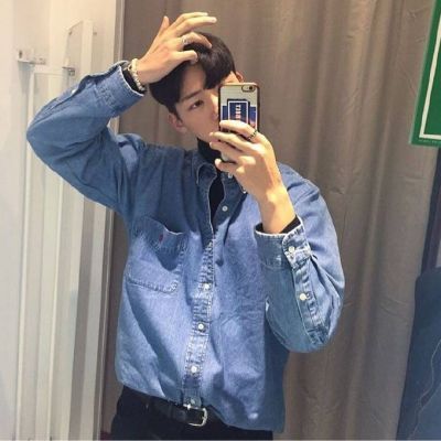 超真实帅哥拿手机自拍照像来袭📱