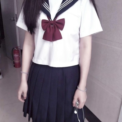 谁能拒绝女高中生制服部位头像！不露脸也超绝