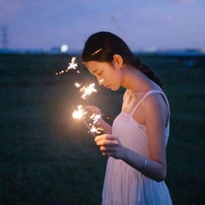 那些满是孤独氛围感的微信头像图片✨