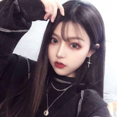 😈暗黑系真人风女生头像,神秘又迷人!