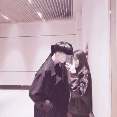 💕超绝的不露脸一左一右情侣头像来啦