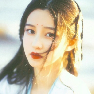 被美哭😭 唯美女生头像照片大全