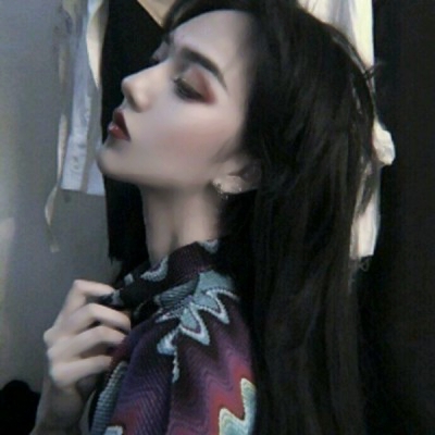 酷女孩必备!真人超酷女生头像来袭