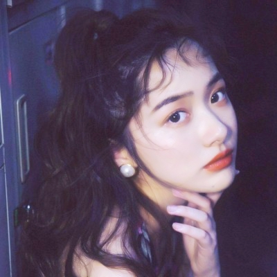 超绝的精致真人女头像