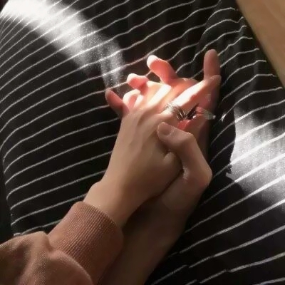 超绝！高清不露脸情侣头像推荐