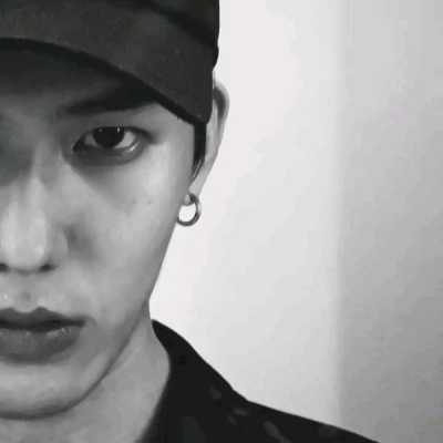 超酷黑白系男生头像来袭，帅到犯规！