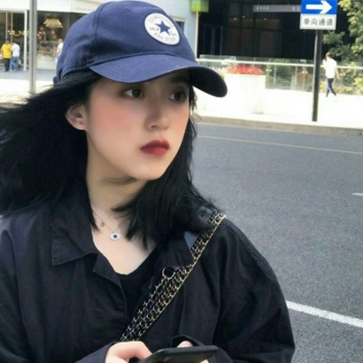 超酷的快手女生头像