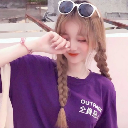 超美！女生闺蜜头像两张分开一人一张