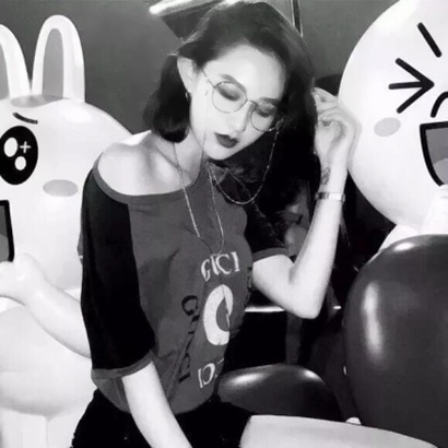 超酷超甜!黑白真人一对两张情侣头像