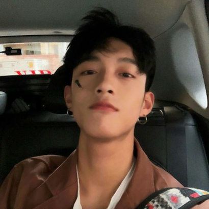 酷到没朋友!个性超酷男生头像来袭