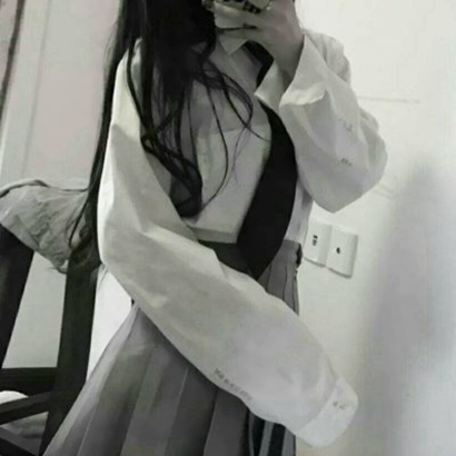 绝美宝藏!不露脸的衬衫部位女生头像来啦