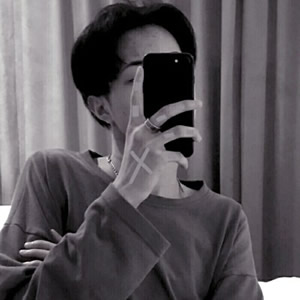 超酷男生手机挡脸高清头像来袭