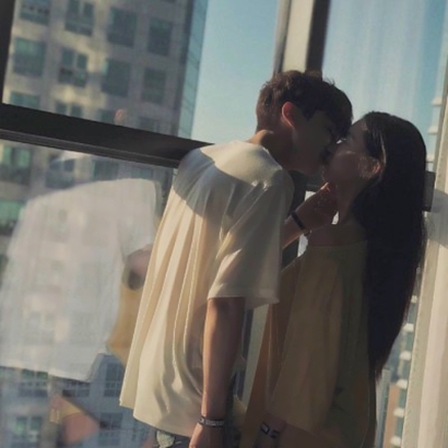 氛围感拉满！意境真人情侣头像一左一右来啦