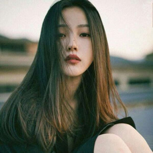 超绝！伤感女生唯美意境微信头像大全