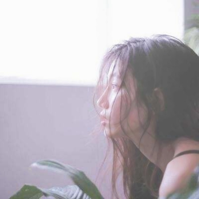 超有氛围感的女生伤感真人头像