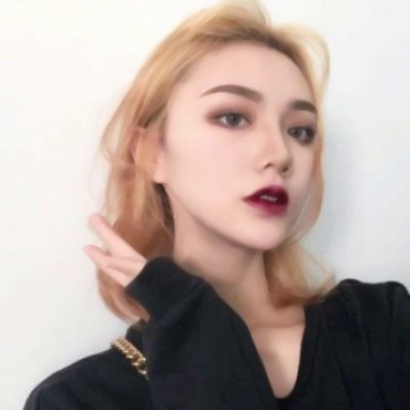女生专属！成熟高冷系微信头像：颜值与气质并存