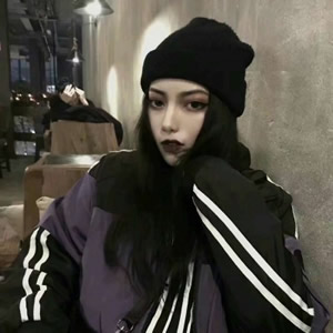 女生快手霸气头像合集:超 A 眼神 + 个性造型,告别普通秒变焦点