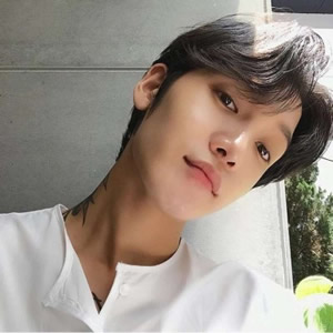 高清韩系男生头像合集 温柔痞帅风适配微信 / QQ