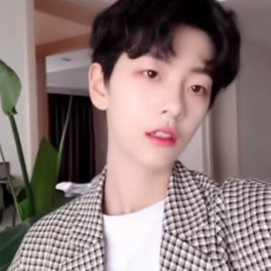 精选刘梦高清头像:高像素写真 / 生活照