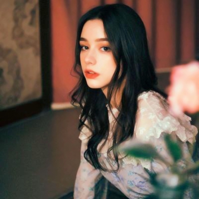 高级高冷外国女生头像｜适合社交平台的欧美冷感女生