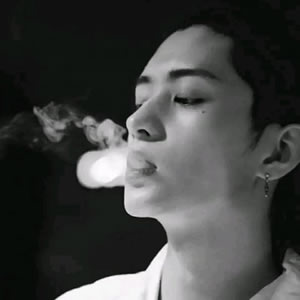 男生个性高冷头像图片合集:酷感十足、小众不撞款