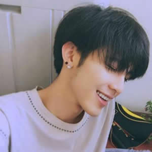 超吸睛!抖音帅气帅哥照片头像合集,百搭不撞款