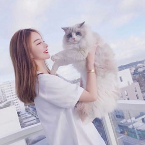 高级有钱女生头像推荐｜氛围感轻奢风，彰显品味超吸睛