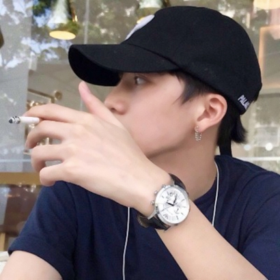 微信成熟帅哥头像高清版:型男气质款,适配各种微信状态