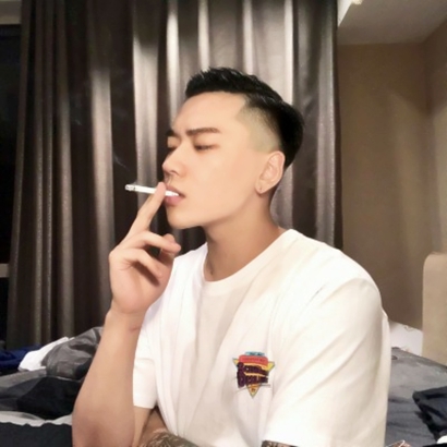 个性优质男生头像推荐：ins风 / 简约风 / 酷飒风任选